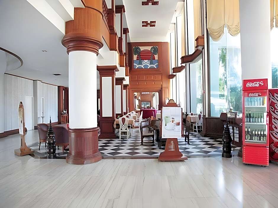 Welcome Plaza Hotel