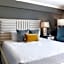 Ambassador Hotel Tulsa, Autograph Collection by Marriott