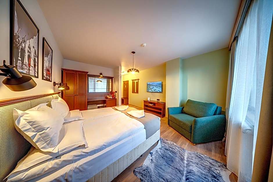 Mountain Lake Hotel