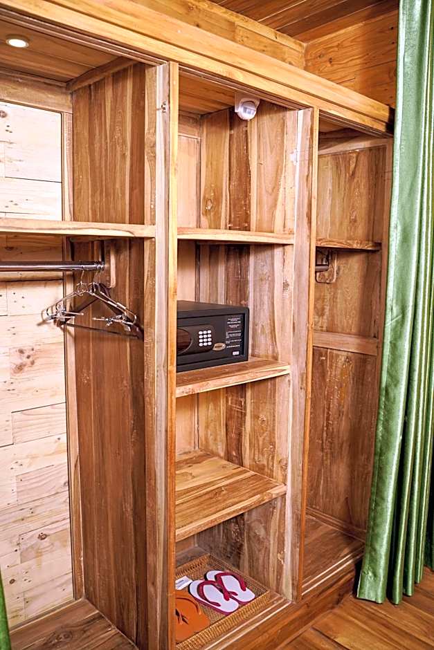 Pondanu Cabins By The Lake