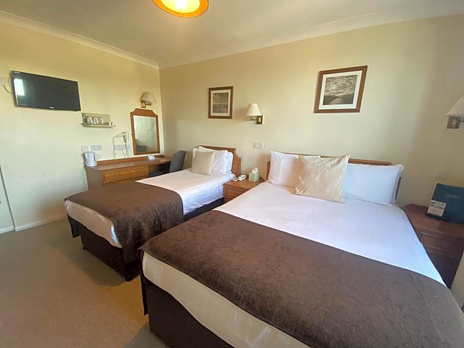 The Riviera Hotel & Apartments - Alum Chine