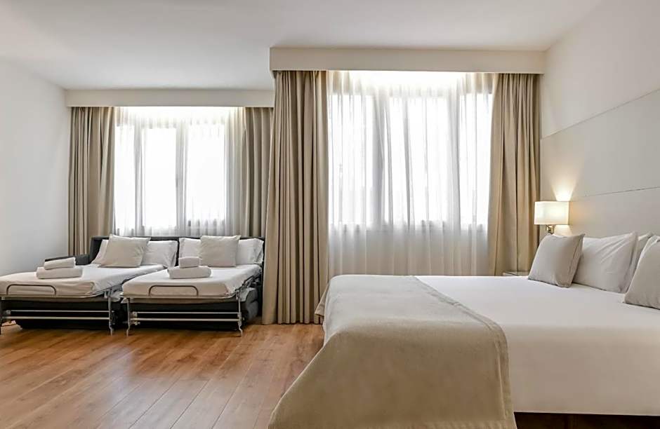 Aparthotel Mariano Cubi