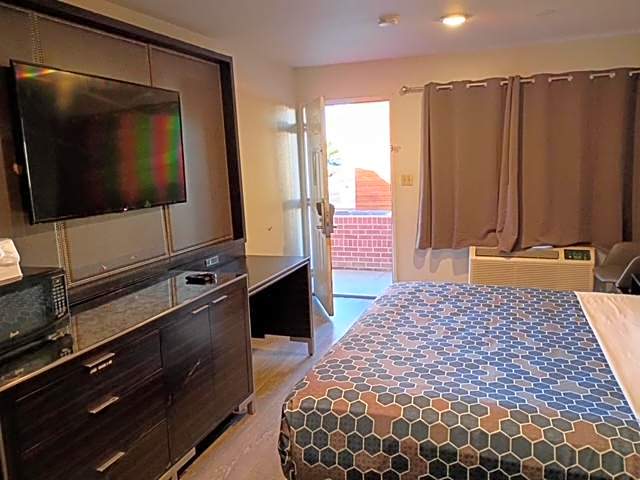 GO2 Inn & Suites by Relianse - El Paso