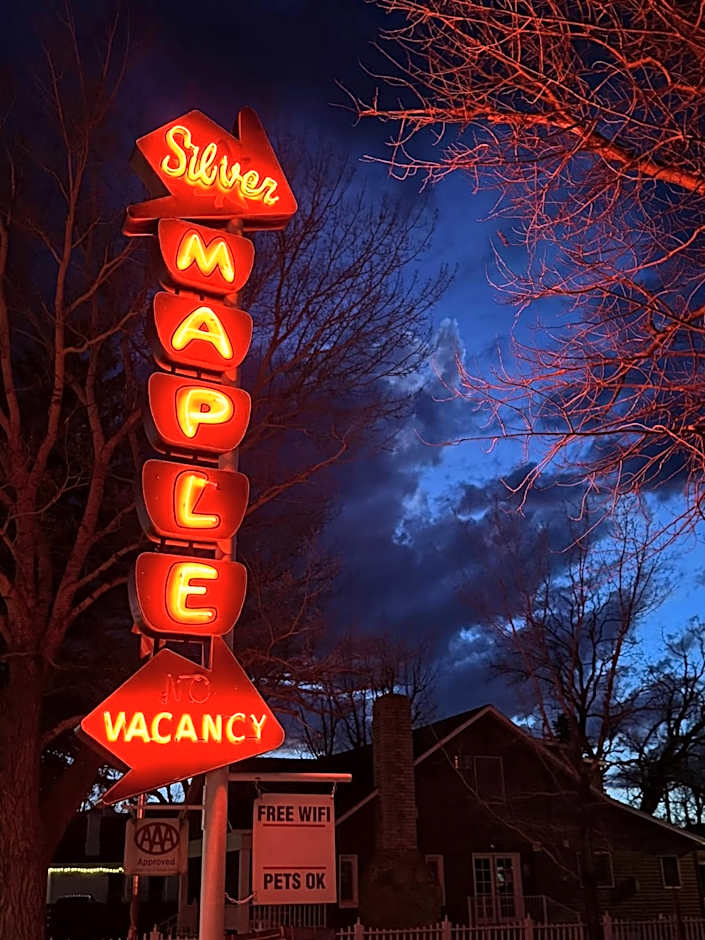Silver Maple Inn