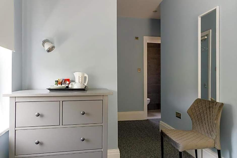 OYO Ruby Pub & Hotel