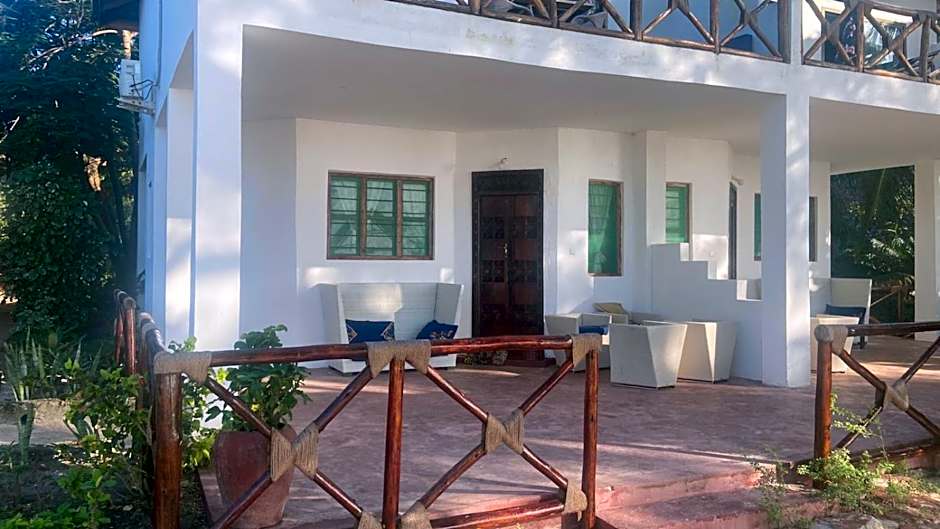 Kaure Sand Beach Lodge