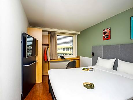 Standard Double Room with Extra Bed