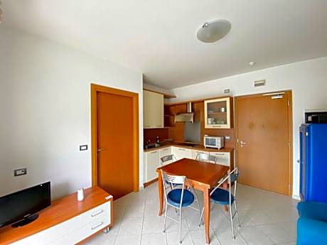 Apartment with Mountain View