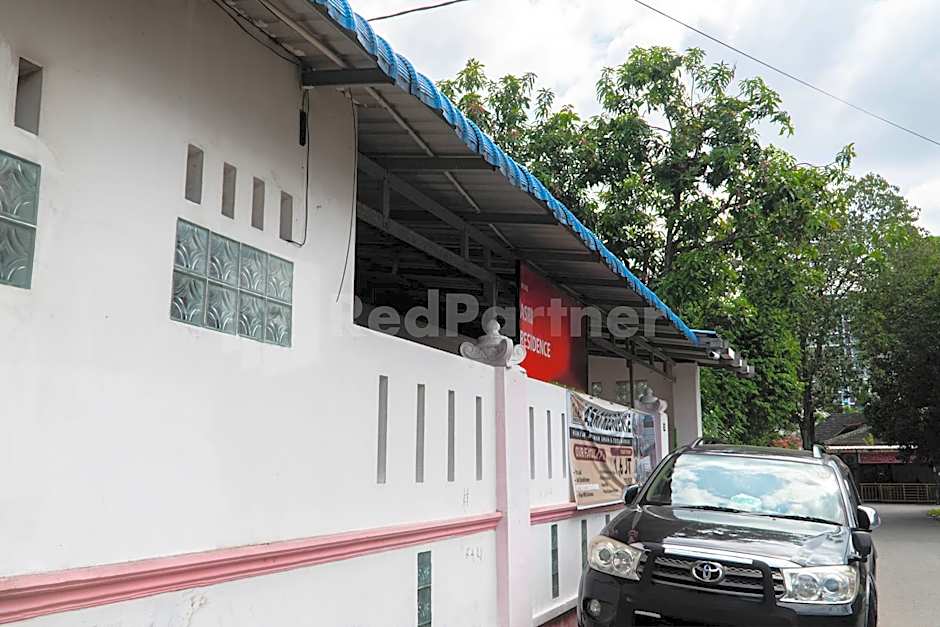 Asri Residence near Jalan Iskandar Muda Medan Mitra RedDoorz