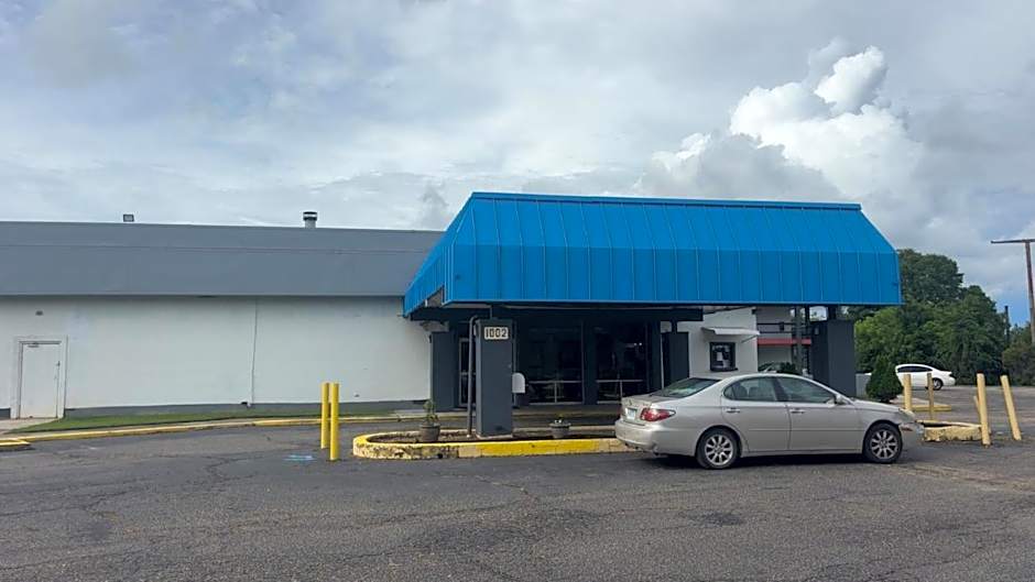 SPRINGWOOD HOTEL, Opelika I-85 Columbus Pkwy