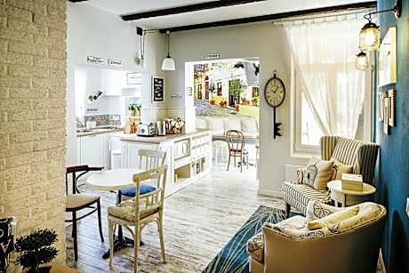 5 Vintage Guest House