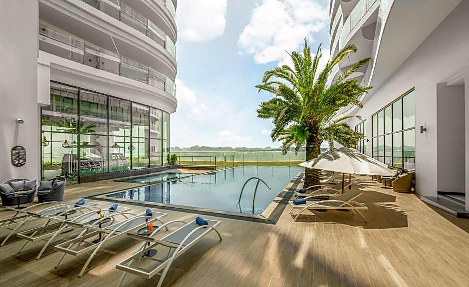 Citadines Marina Halong