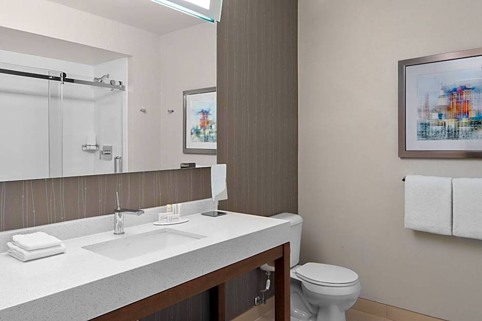 Courtyard by Marriott Edmonton Downtown