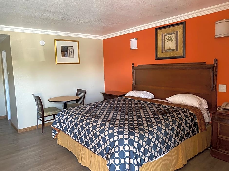 Downtown Motel 7