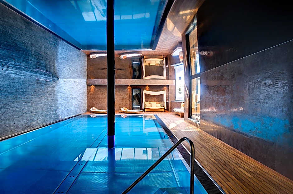 Firefly Luxury Suites