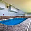 Holiday Inn Express Hotel & Suites Bedford By IHG
