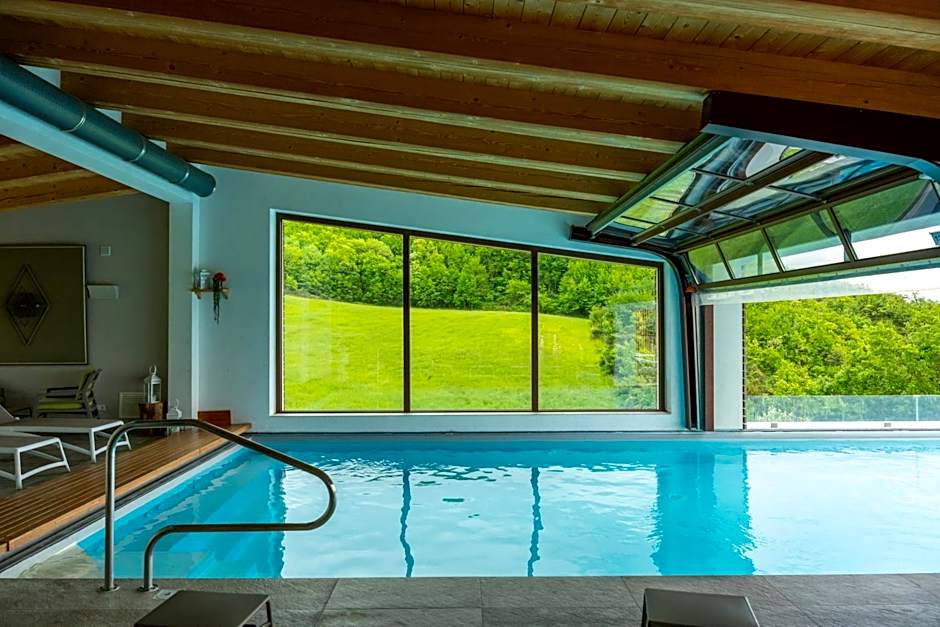 Aura Relais