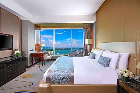 Premium King Room - Non-Smoking