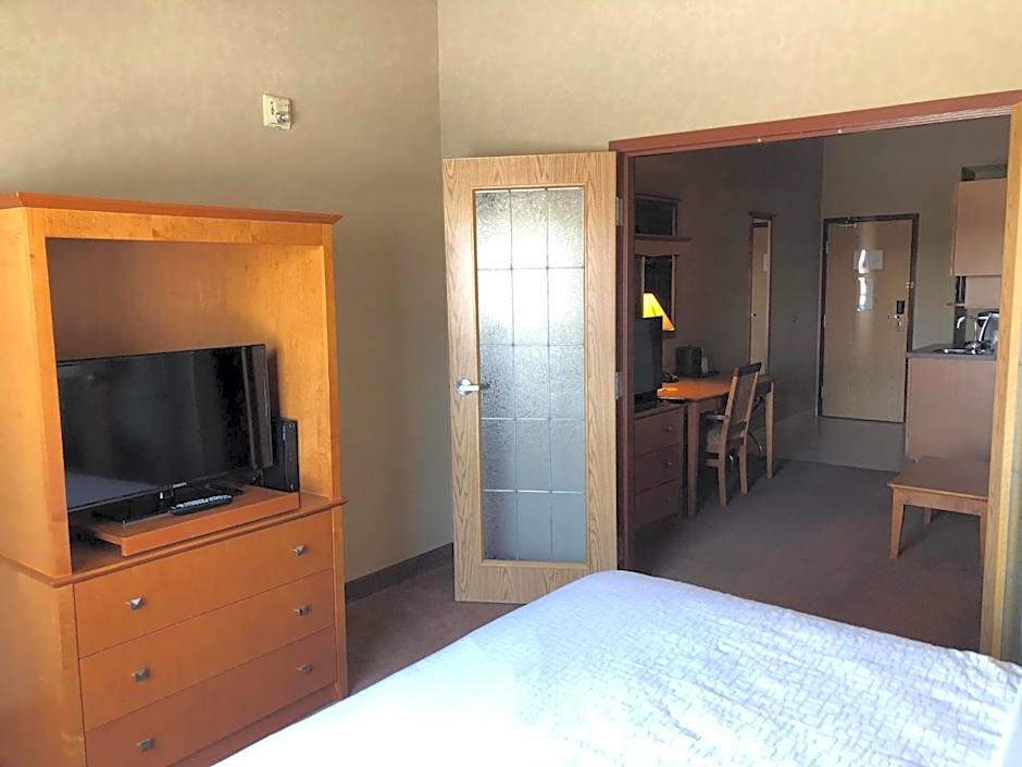 Ramada by Wyndham Ponoka
