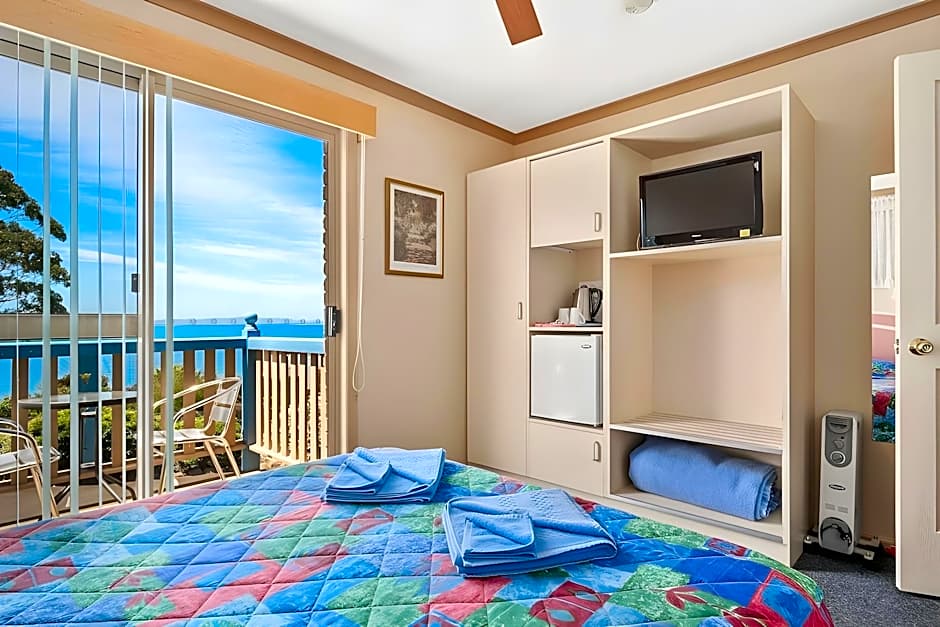 Amoshouse & Swansea Ocean Villas
