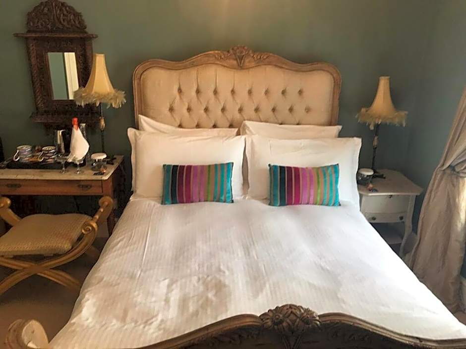 The White House Hotel