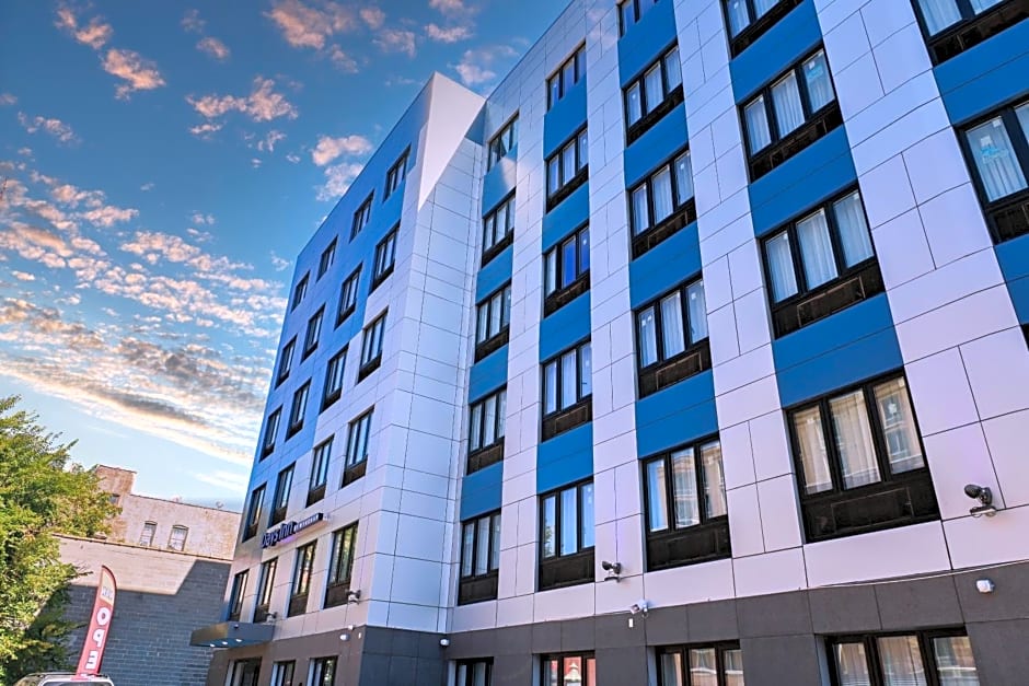 Days Inn by Wyndham Bronx Near Botanical Garden