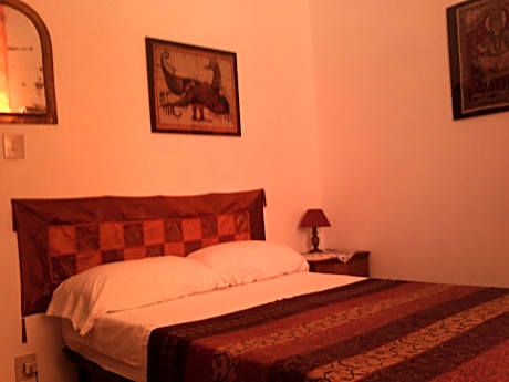 Single Room with Shared Bathroom