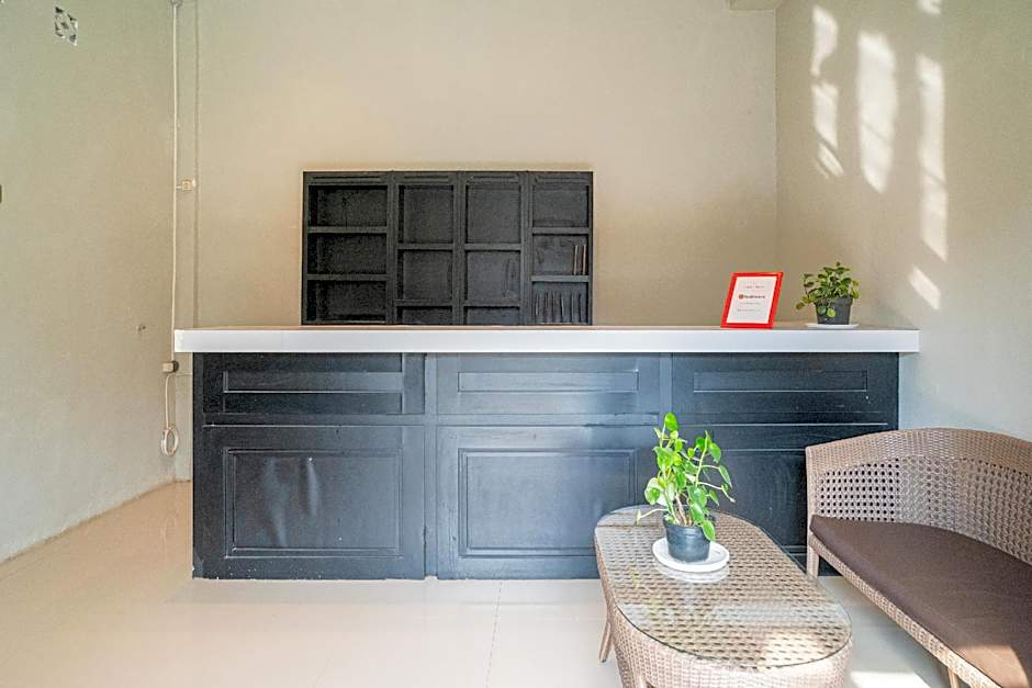 RedDoorz near Wisata Paribendo Lawang