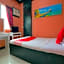 RedDoorz @ La Maria Pension and Tourist Inn