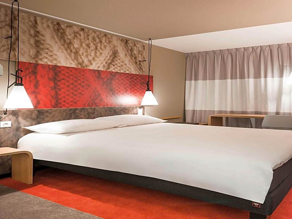 Hotel Mermoz Paris Le Bourget