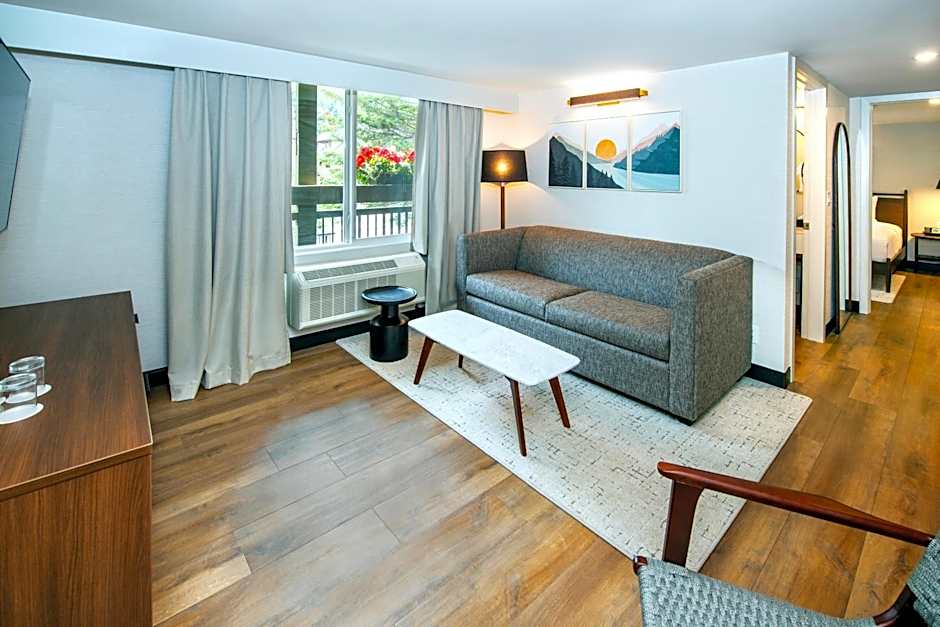 Photo 1 of 11 of Junior Suite