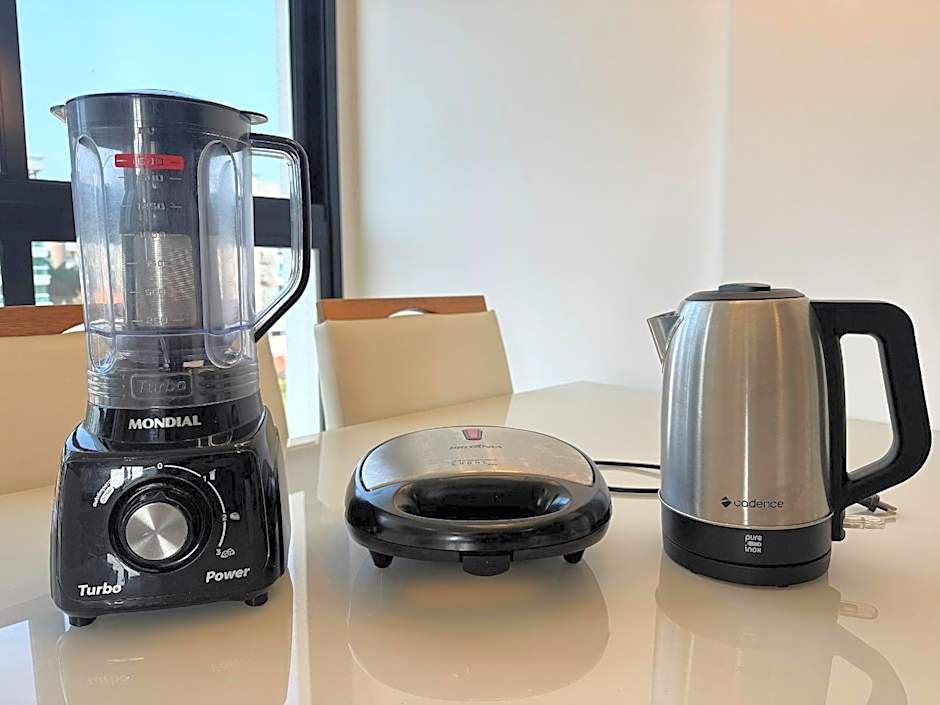 Apto NOVO, com piscina, 250m da praia