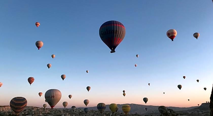 Elegance Cave Suites