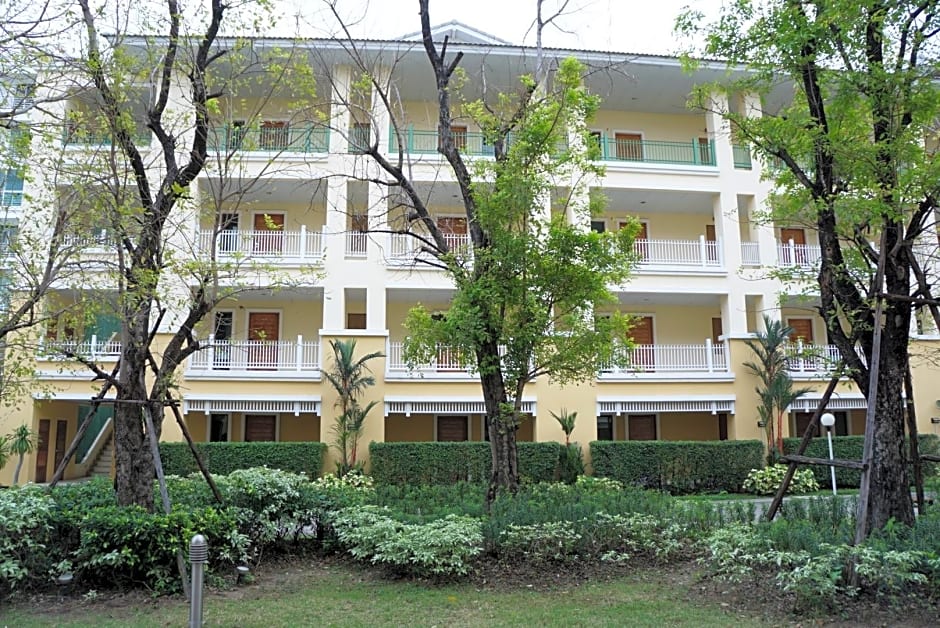 The One Residence Hotel