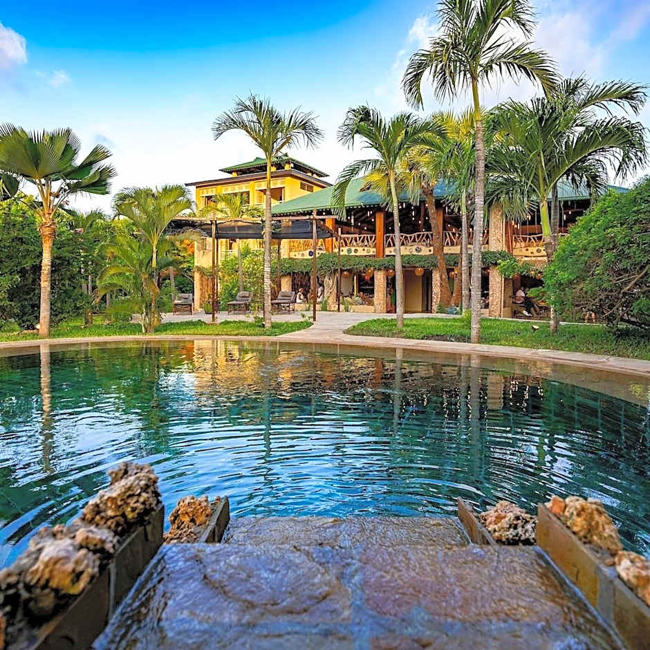 Tombo House