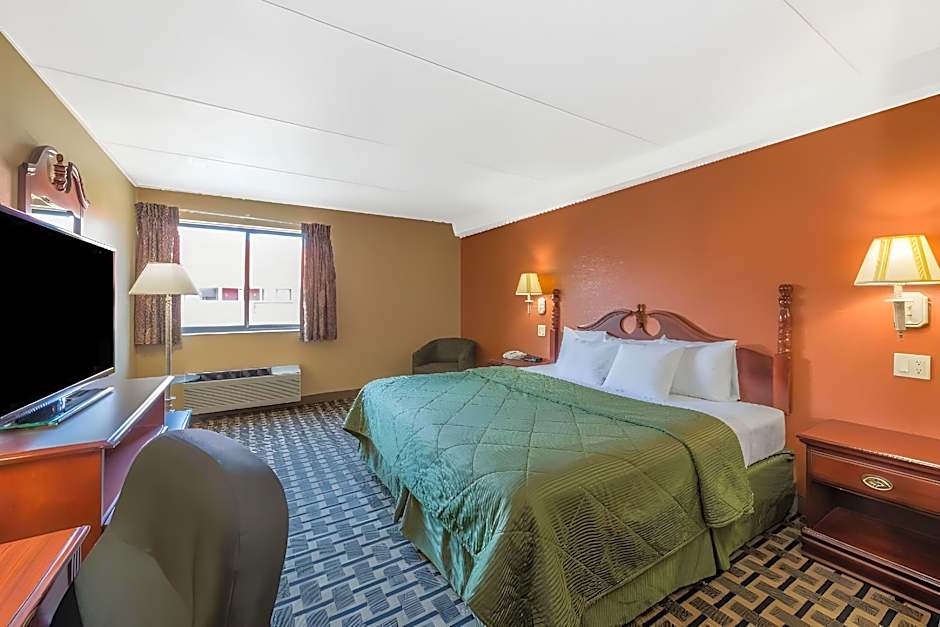 Quality Inn & Suites Louisville East