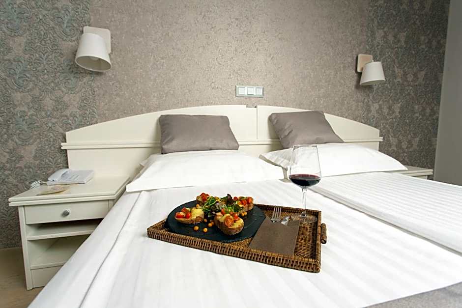 Hotel Fenyõ Conference & Spa