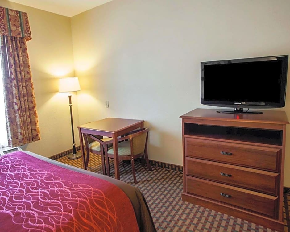 Comfort Inn & Suites Harrisonville