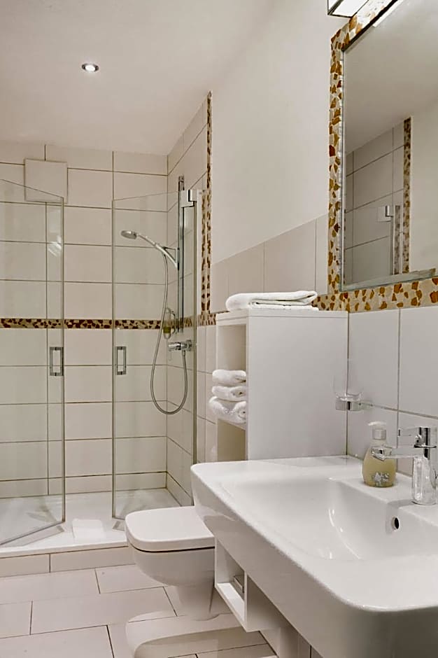 Zur Windmuhle Restaurant - Hotel