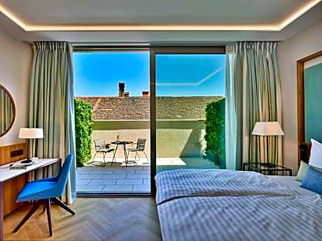 Classic Double Room with Terrace