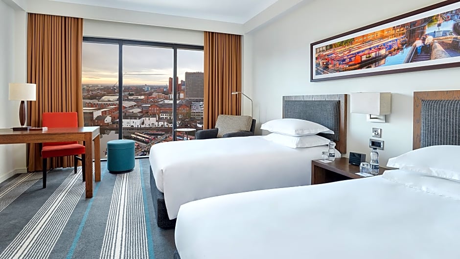 Photo 1 of 1 of 2 Twin Beds, Canal View, High Floor