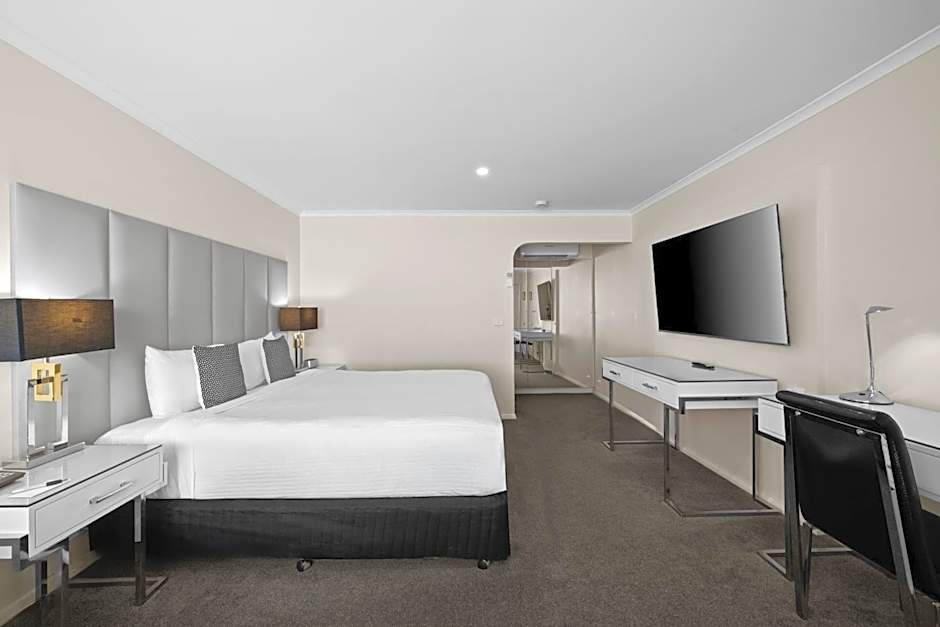 The Carrington Hotel