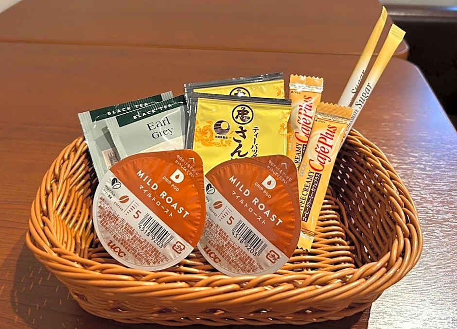 Yenns Marina Inn Mercy