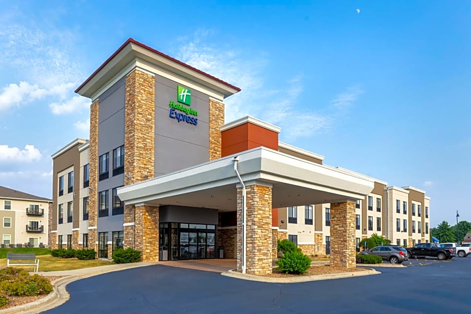 Holiday Inn Express Rochester South Mayo Area