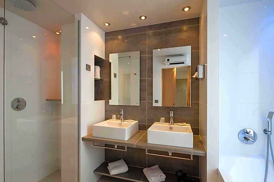 Best Western Plus Le Lavarin
