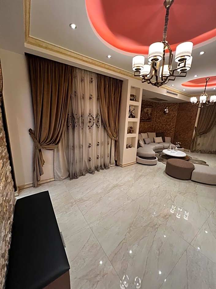 Super luxury flat near airport شقة سكنية قمة الفخامة والاتساع بقرب المولات التجارية و المطار