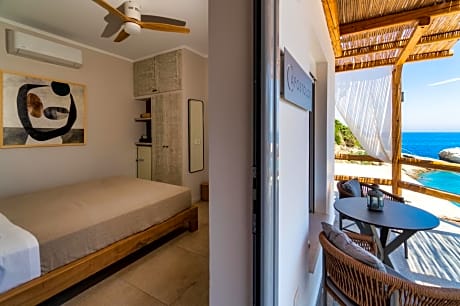 Deluxe Double Room with Balcony and Sea View