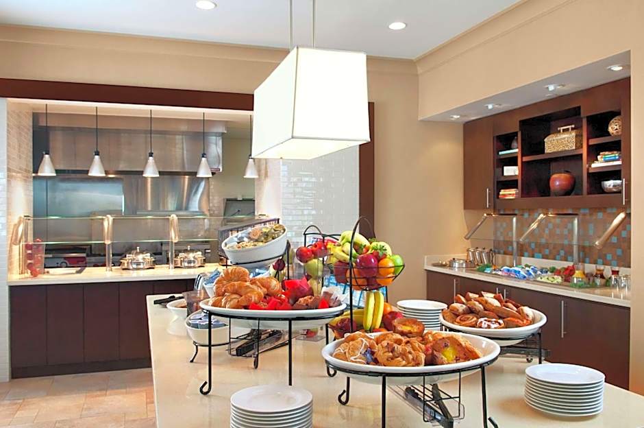 Hilton Garden Inn Edmonton Airport