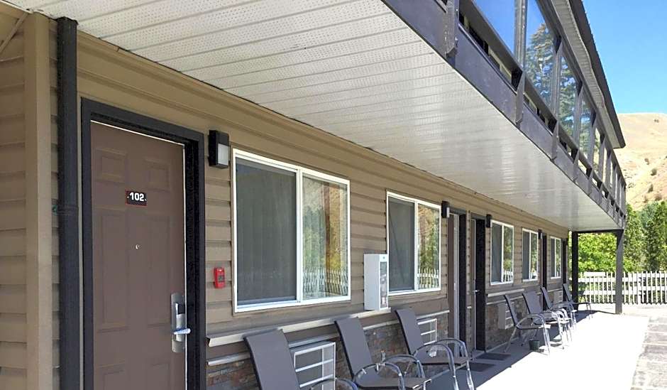 Riverside Motel Cache Creek