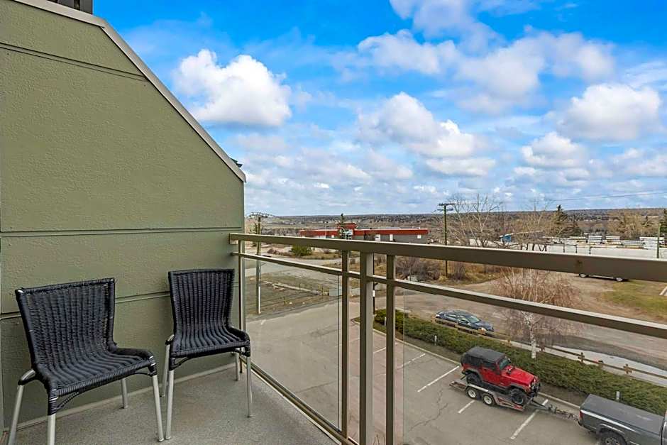 Sandman Hotel & Suites Calgary West